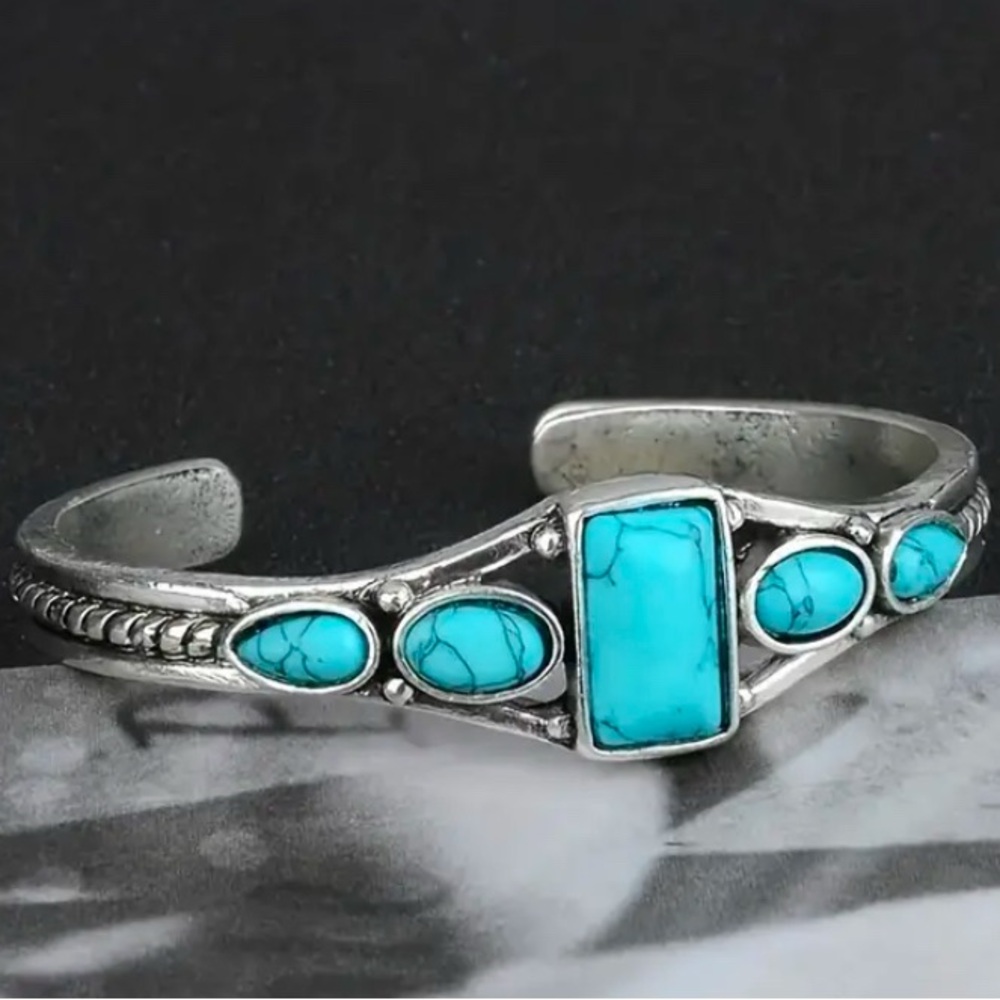 Bohemian Style Vintage Carved Turquoise Hollow Geometric Bracelet
